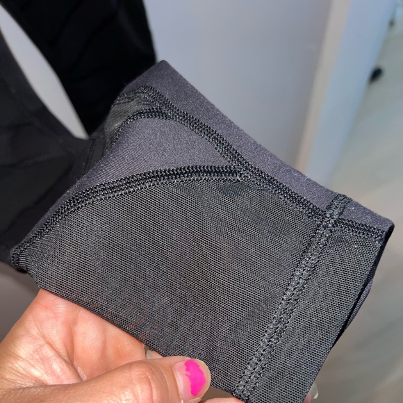 Lululemon Athletica Black HR Full Length leggings Mesh Tech size 4 - Picture 5 of 6